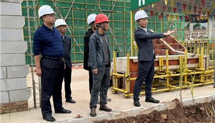 向誠、石鎮(zhèn)槐暗訪工程項目建設(shè)和企業(yè)運(yùn)營管理工作